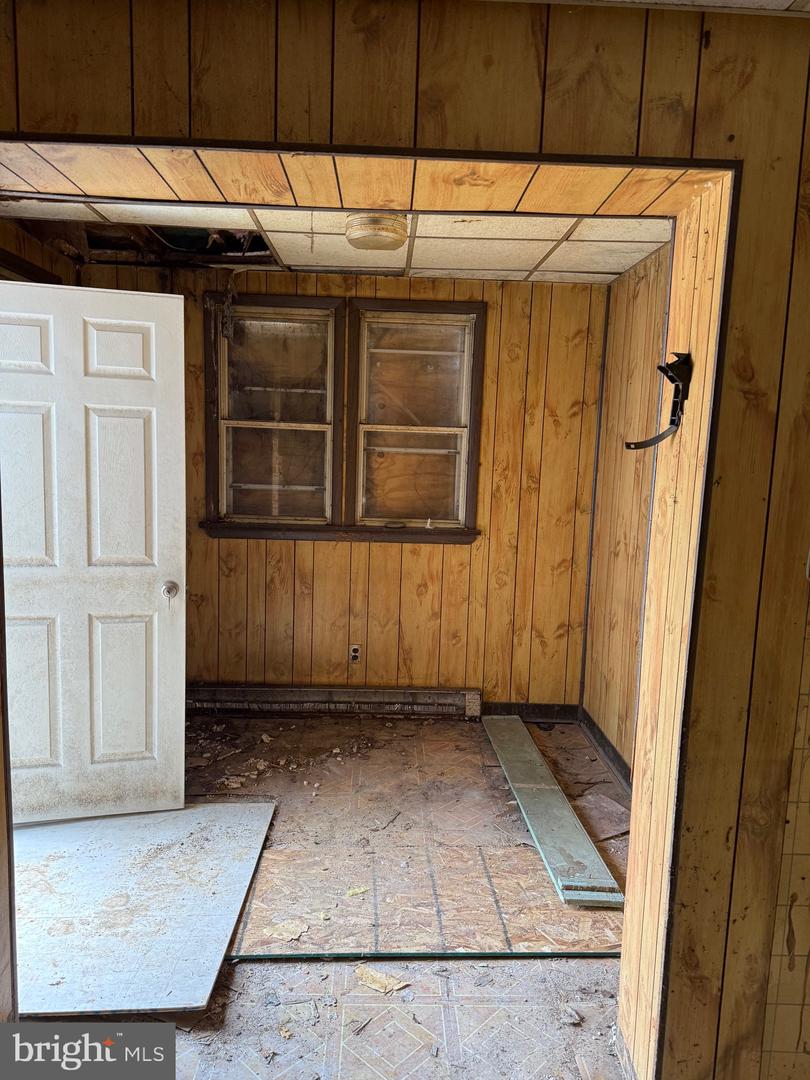 1119 Brown St Property Photo 5
