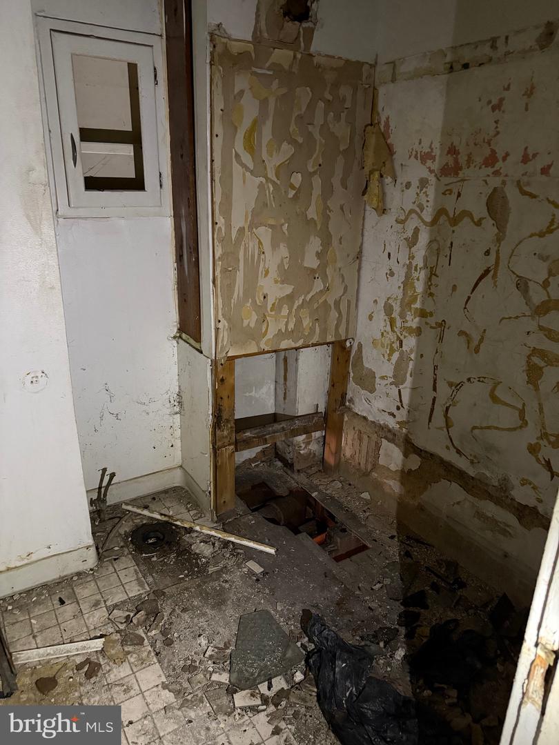 1119 Brown St Property Photo 11