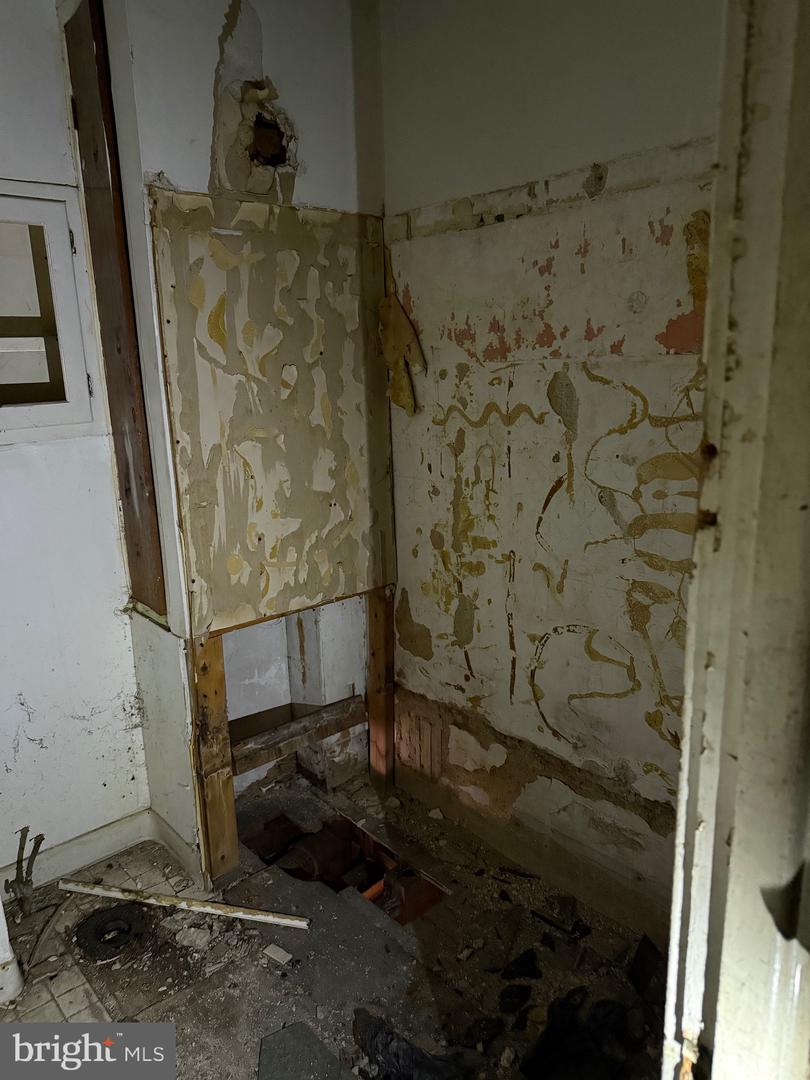 1119 Brown St Property Photo 18