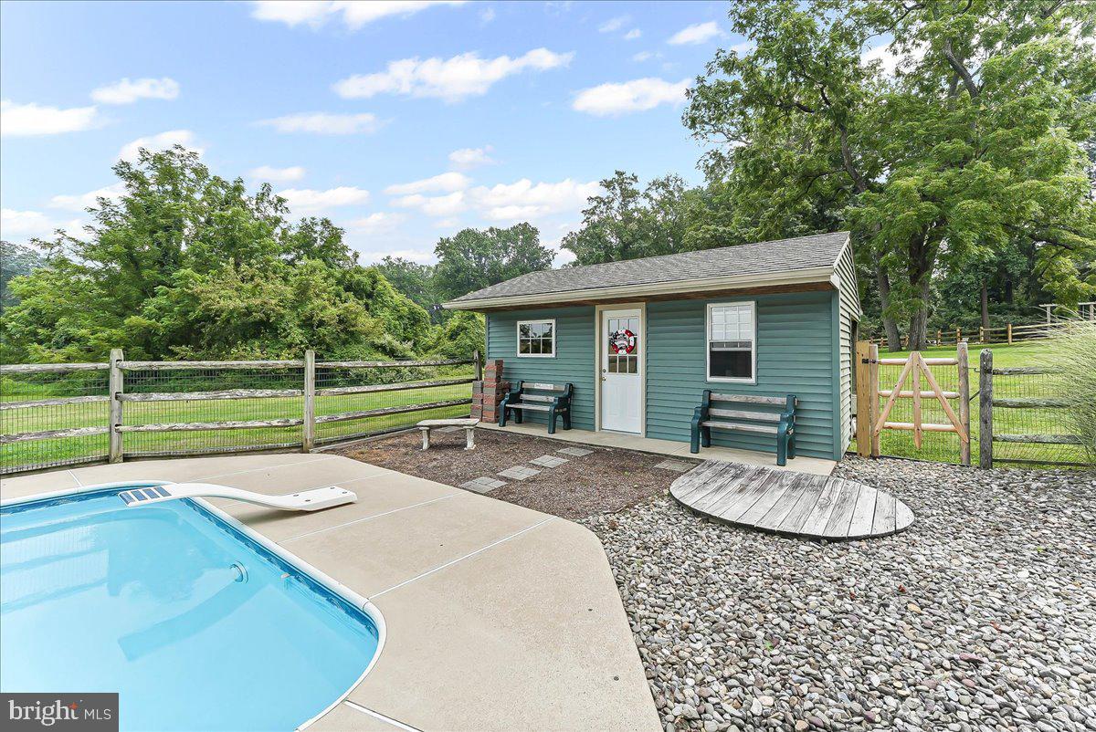 1439 Middletown Rd Property Photo 41