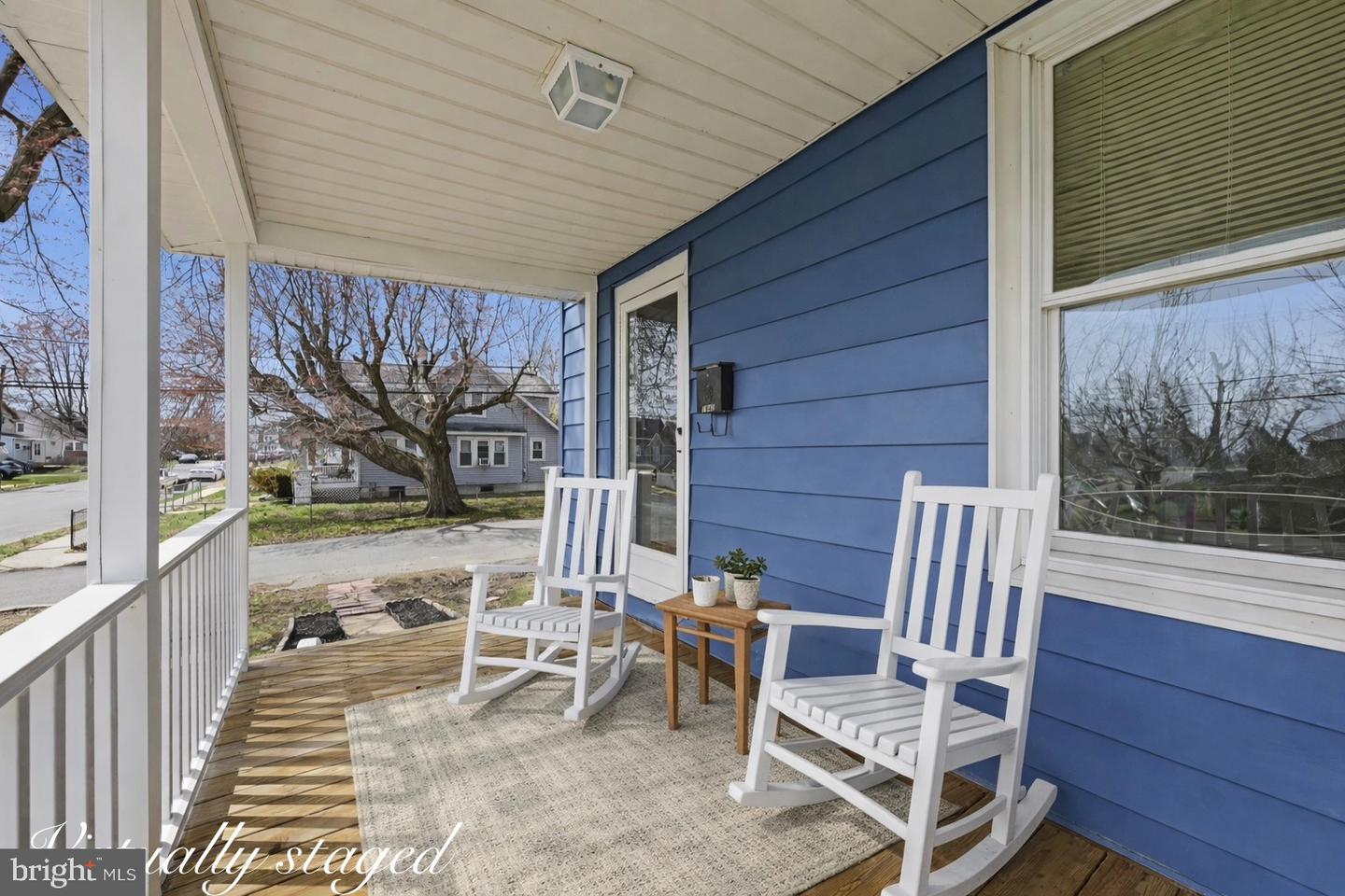 1042 Randall Ave Property Photo 2