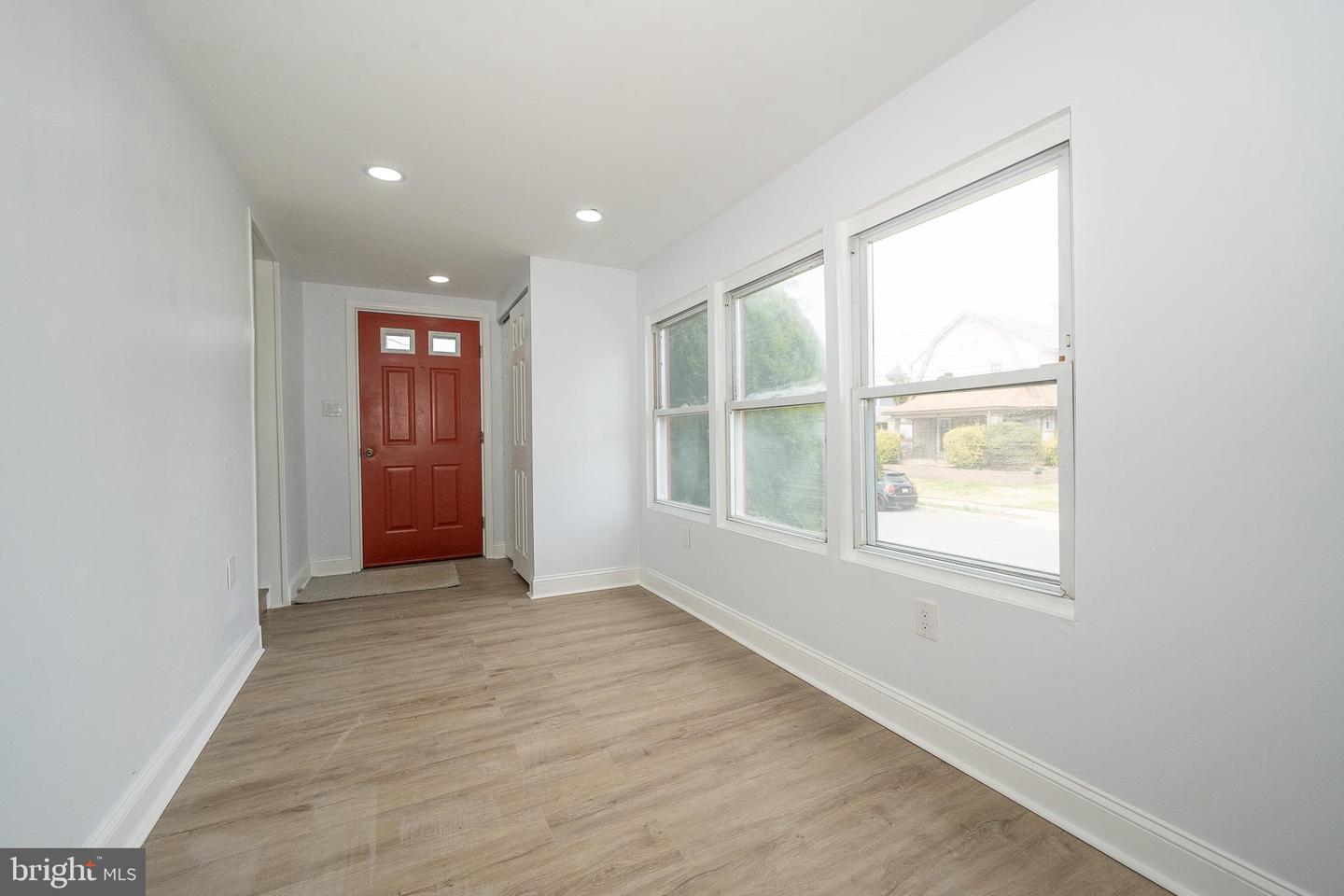 828 Mason Ave Property Photo 17