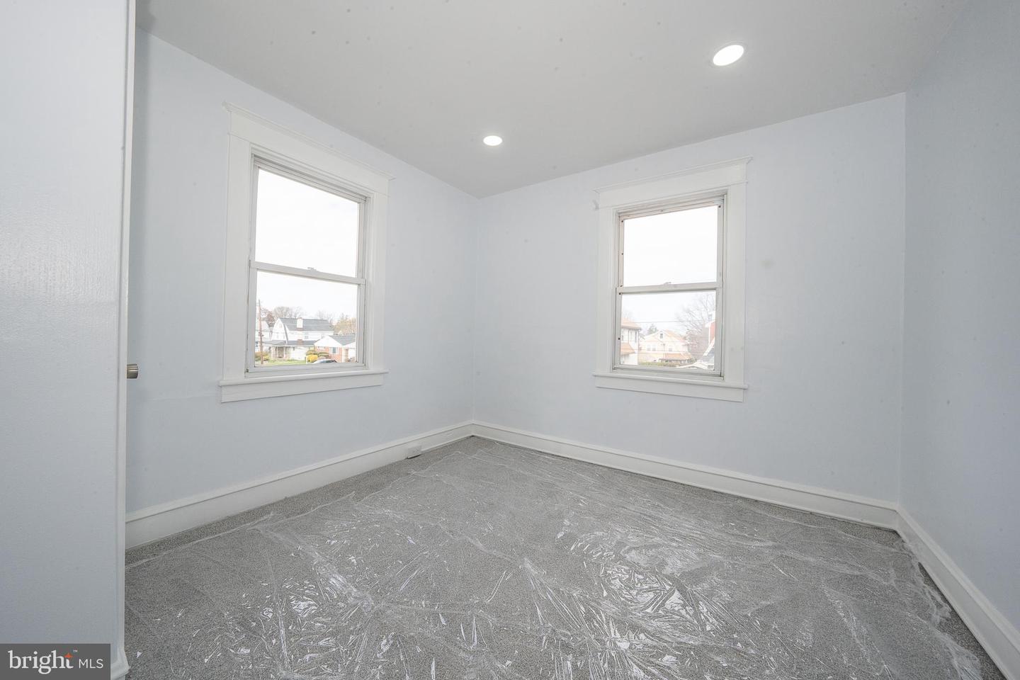 828 Mason Ave Property Photo 39