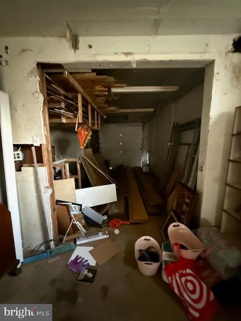 226 E Winona Ave Property Photo 6