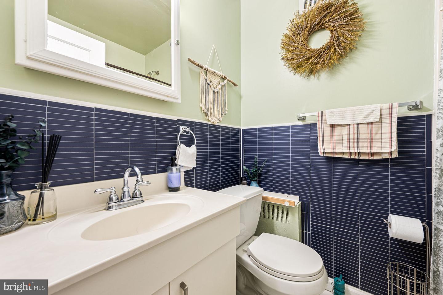 828 Derwyn Rd Property Photo 8