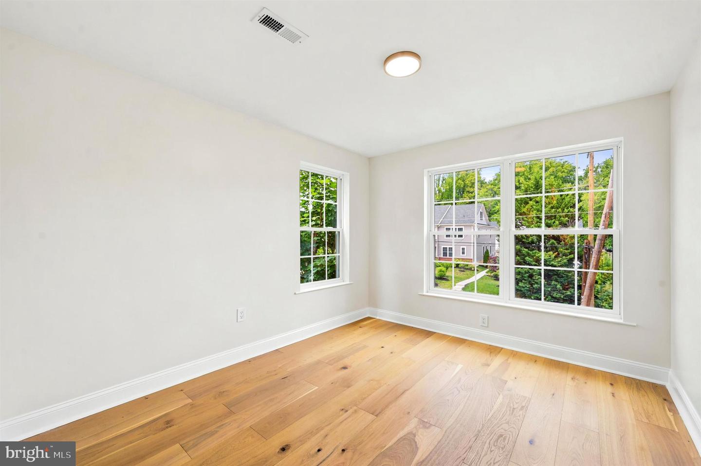 614 Wallingford Ave Property Photo 19