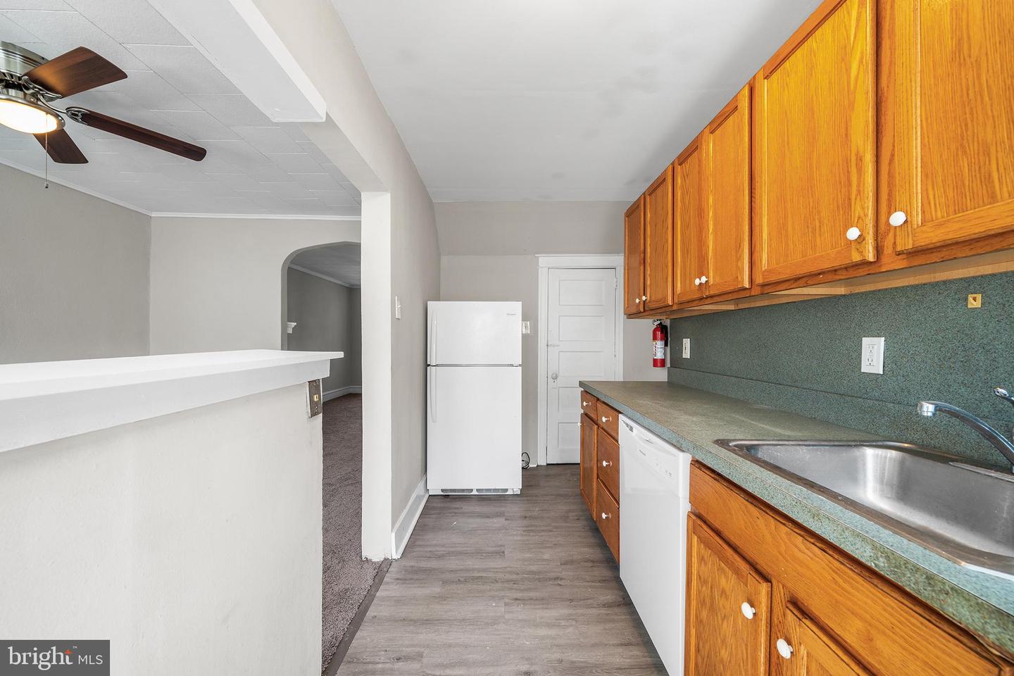 128 Whitely Ter Property Photo 13