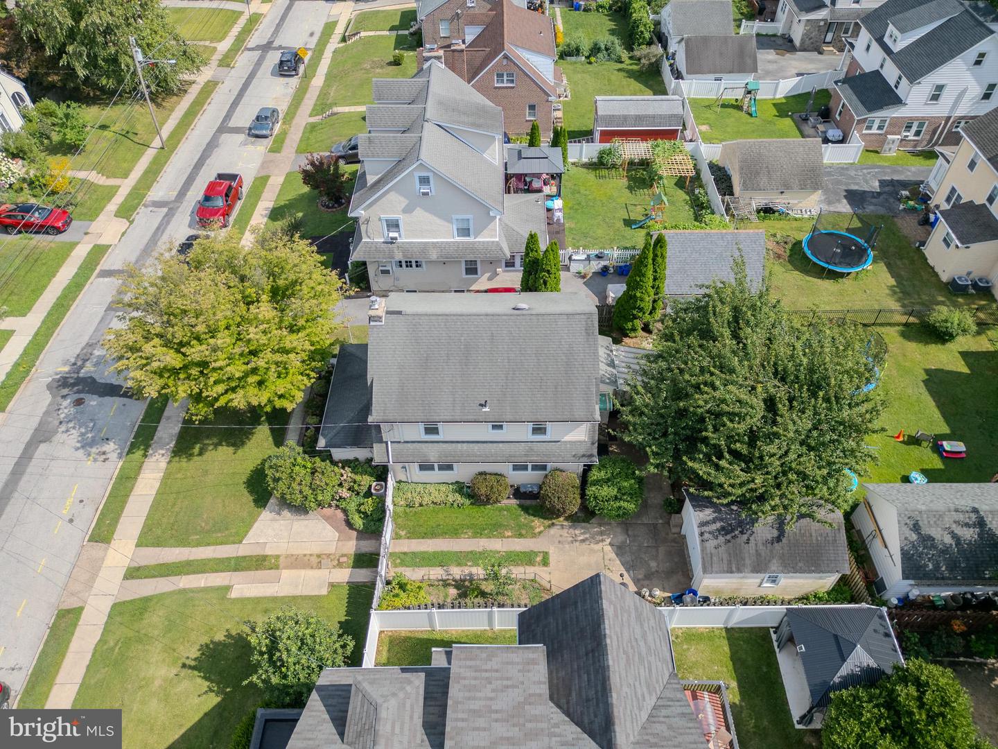738 Foss Ave Property Photo 4