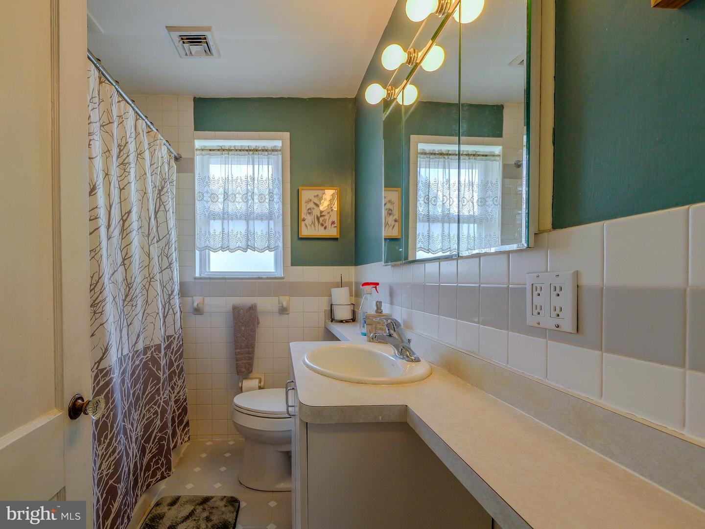 738 Foss Ave Property Photo 40