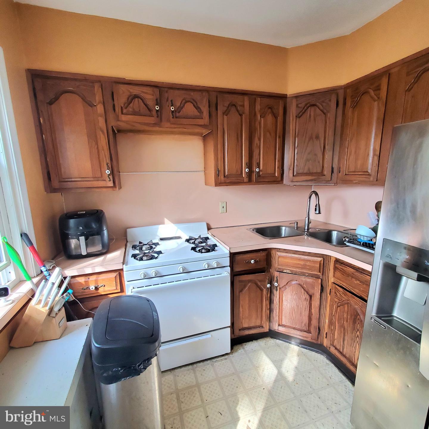 920 Bedford Ave Property Photo 9
