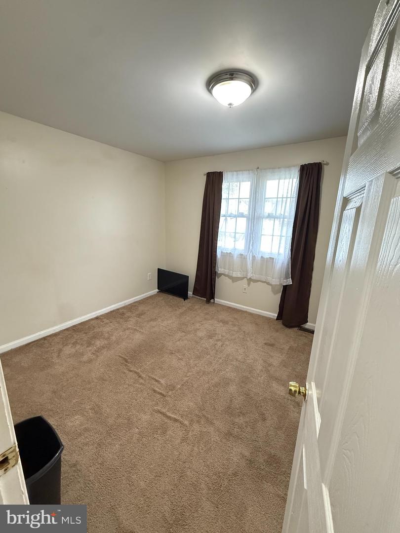 2614 Osborne St Property Photo 12