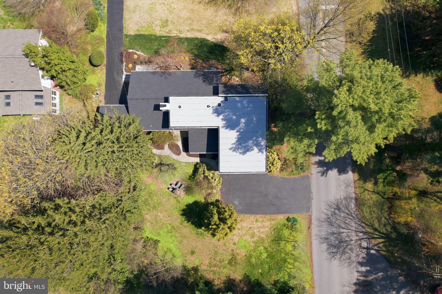 409 S Providence Rd Property Photo 8