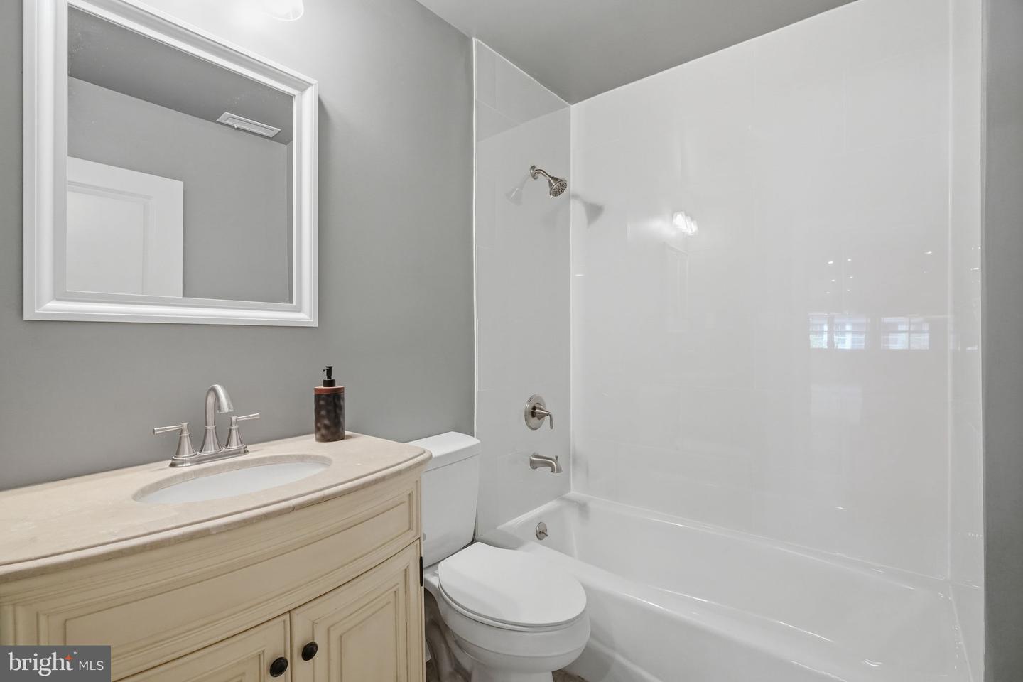 409 S Providence Rd Property Photo 48