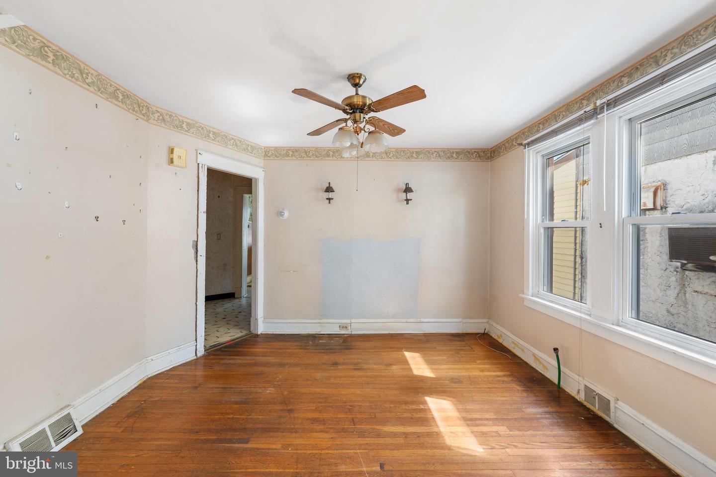 59 N Penn St Property Photo 5