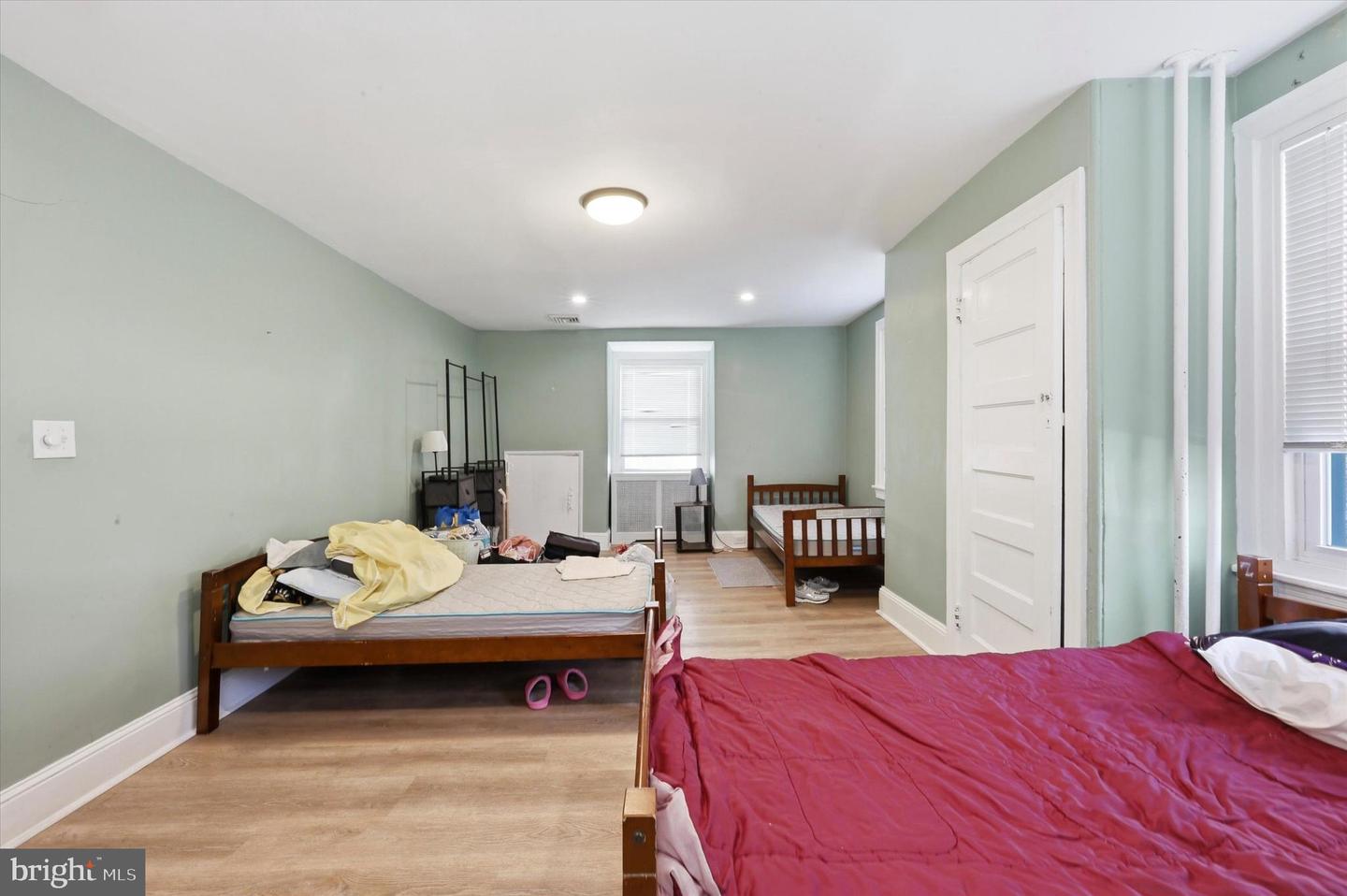 24 W Stewart Ave Property Photo 24