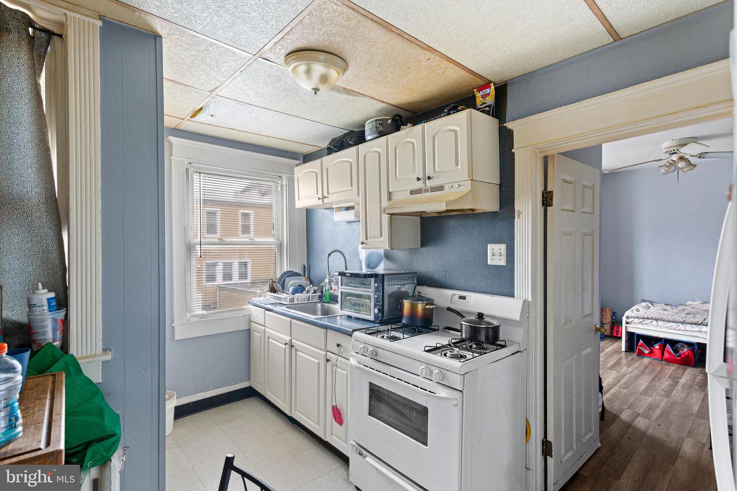 223 Long Ln Property Photo 14