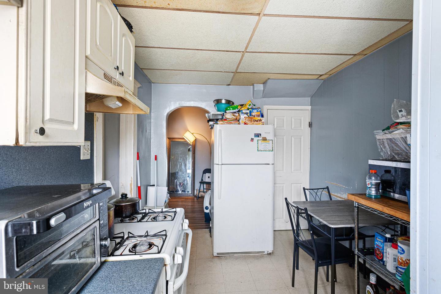 223 Long Ln Property Photo 15