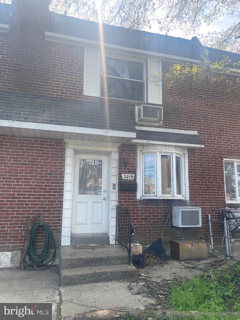 2019 Delmar Dr Property Photo 5