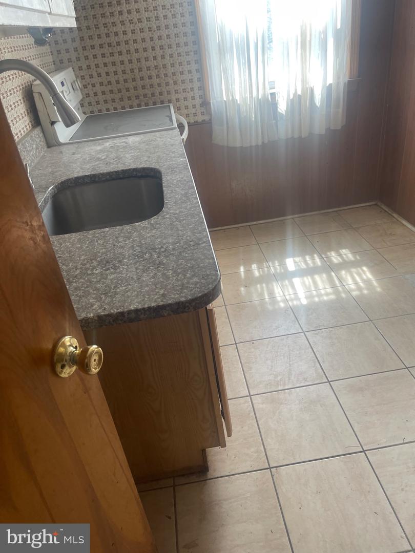 2019 Delmar Dr Property Photo 12