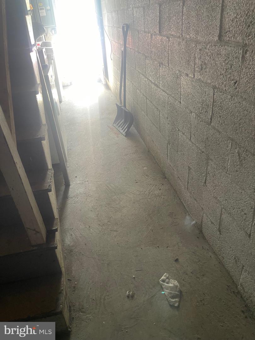 2019 Delmar Dr Property Photo 17