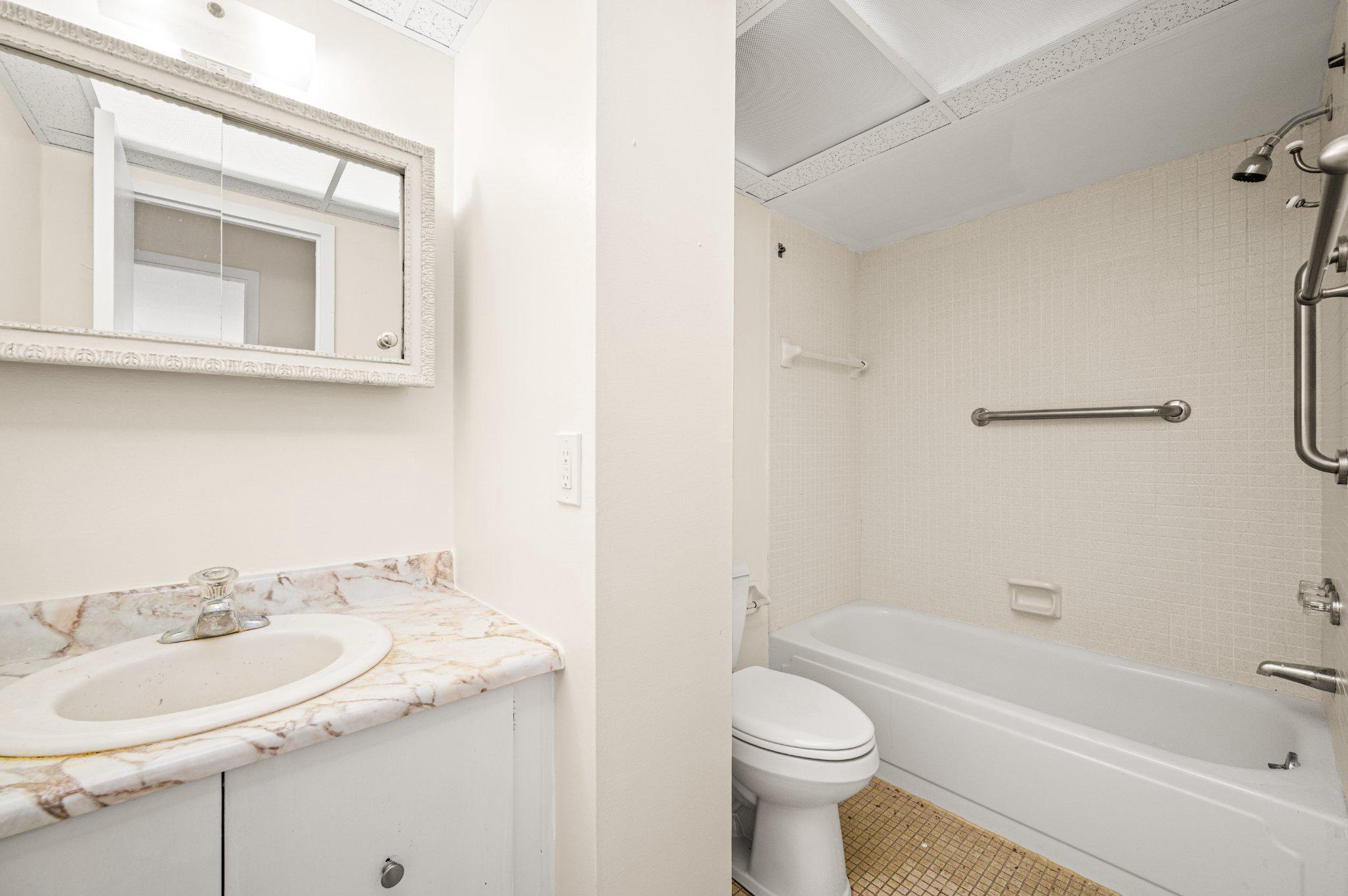 801 Yale Ave #411 Property Photo 13