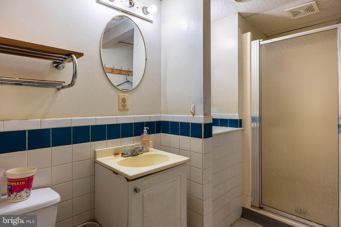 109 Long Ln Property Photo 2
