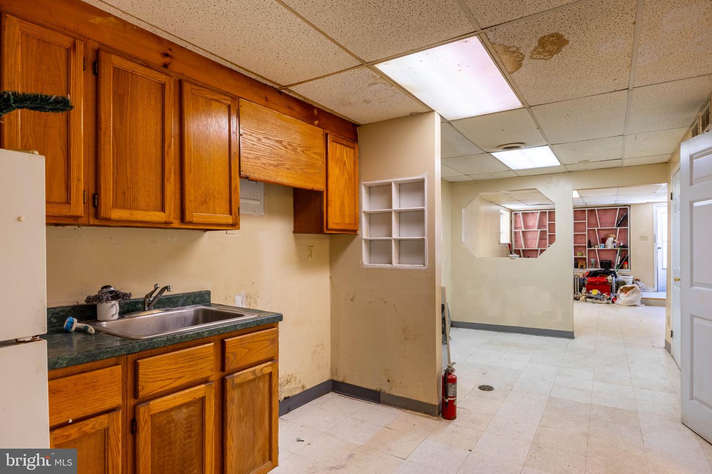 109 Long Ln Property Photo 8