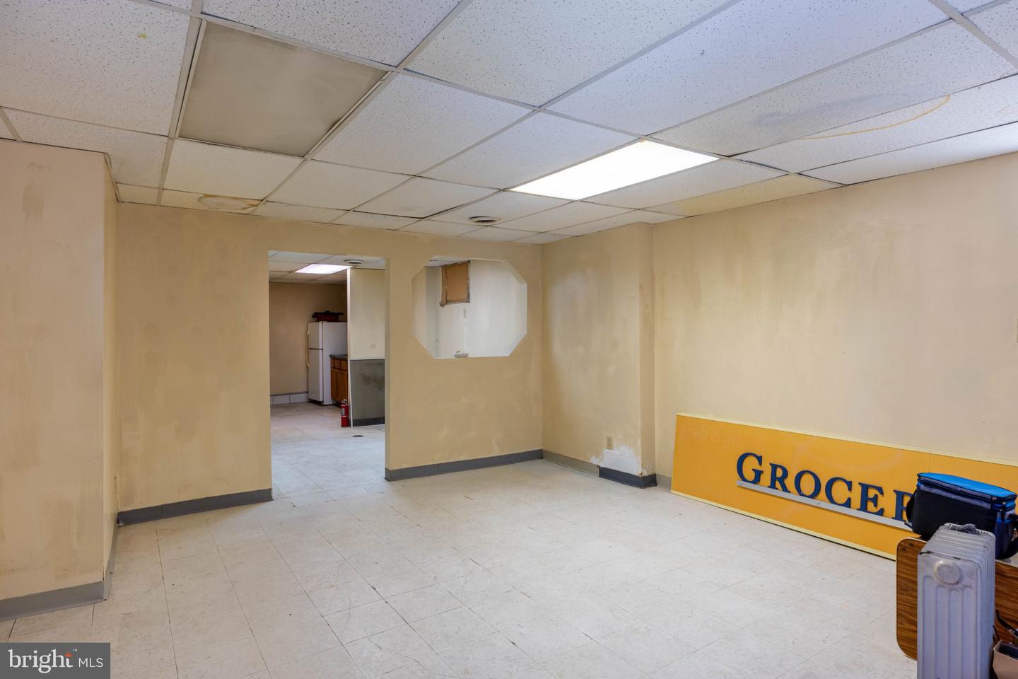 109 Long Ln Property Photo 12
