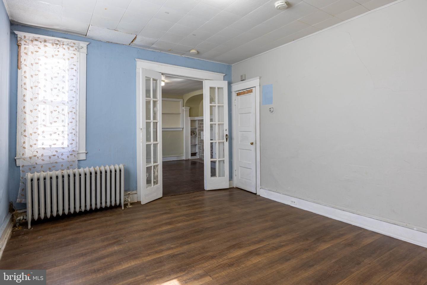 109 Long Ln Property Photo 19