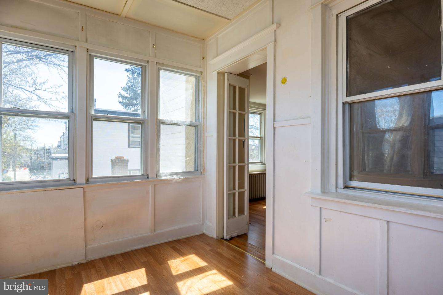 109 Long Ln Property Photo 24