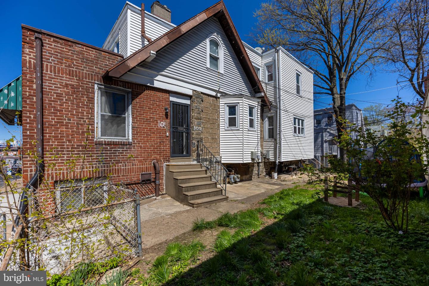 109 Long Ln Property Photo 30