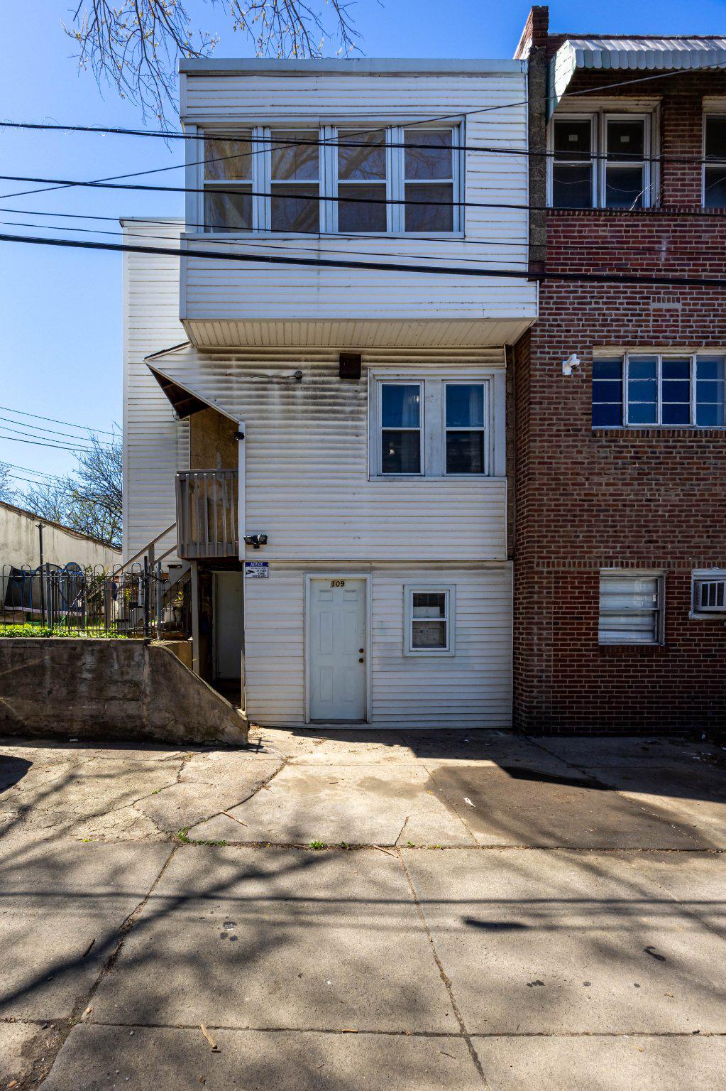 109 Long Ln Property Photo 36
