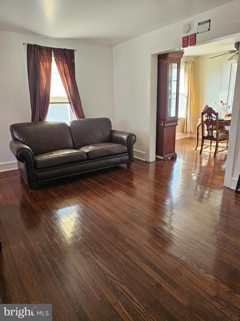 40 N Penn St Property Photo 8