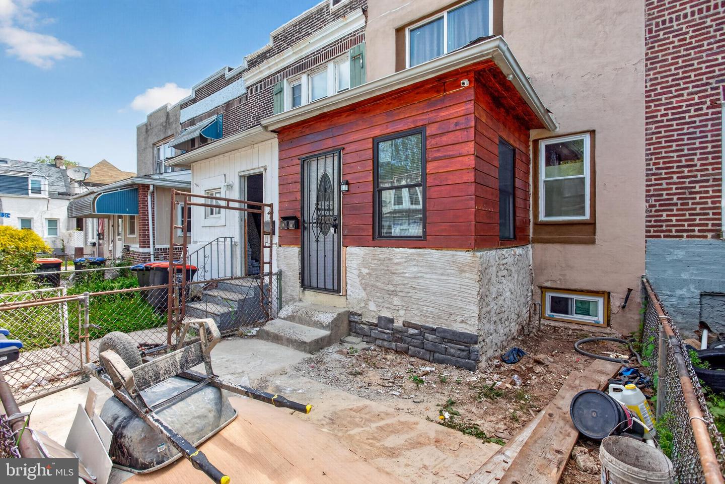 1141 Thomas St Property Photo 4