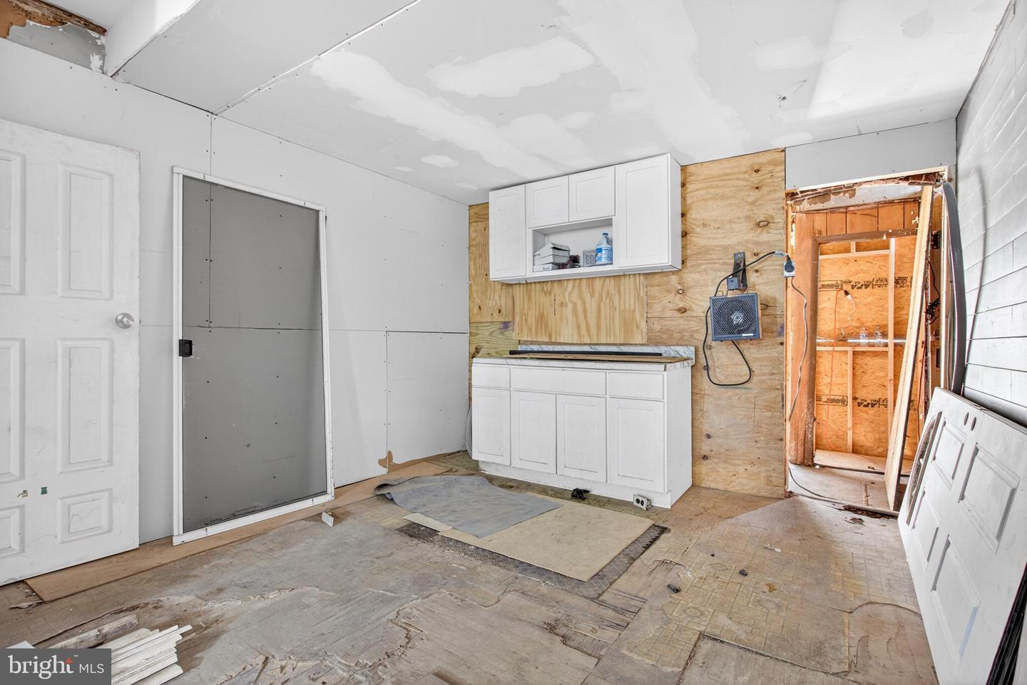 1141 Thomas St Property Photo 12