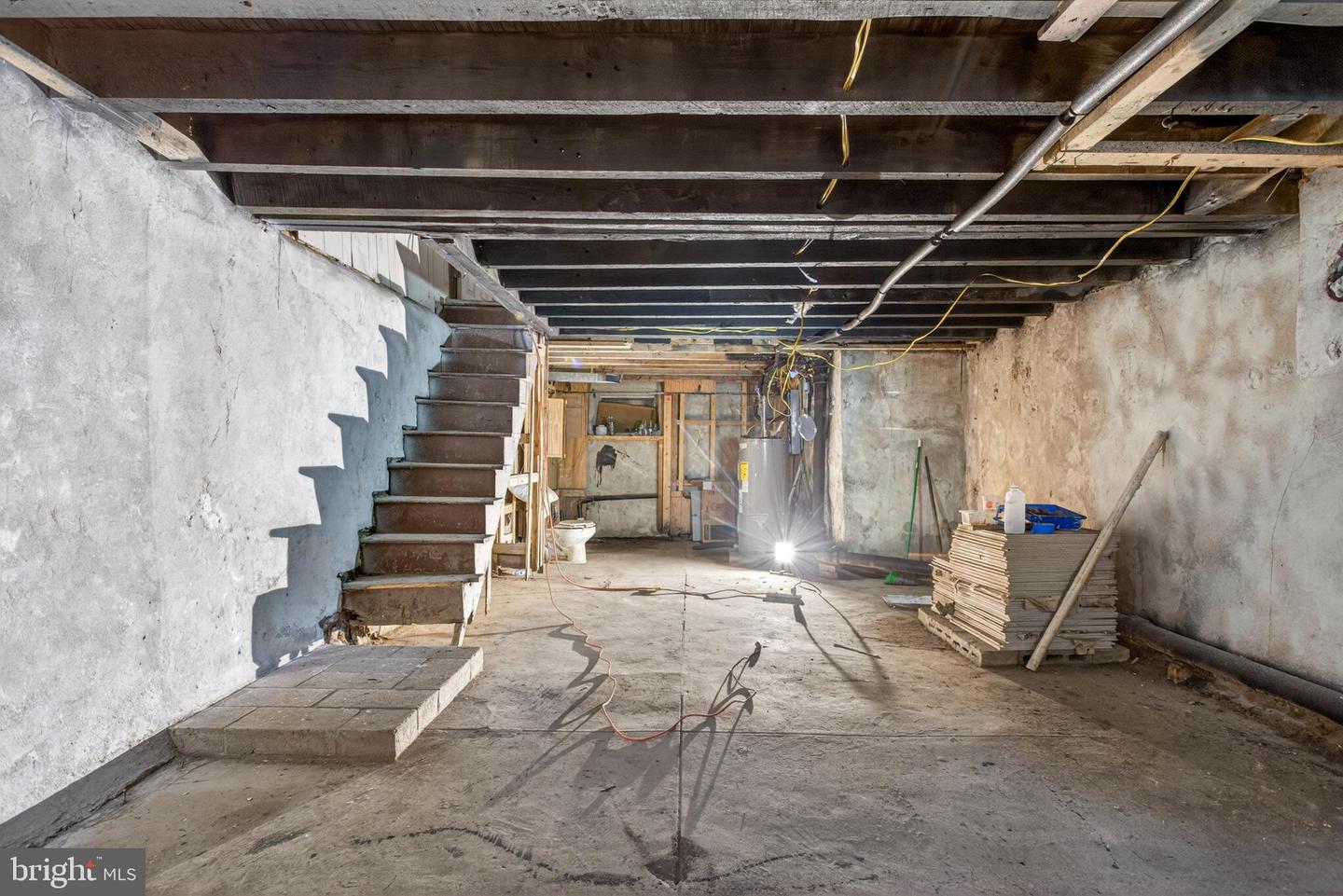 1141 Thomas St Property Photo 23