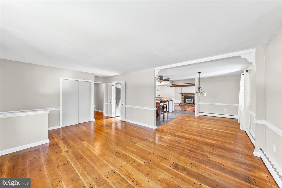 225 Chestnut St Property Photo 8