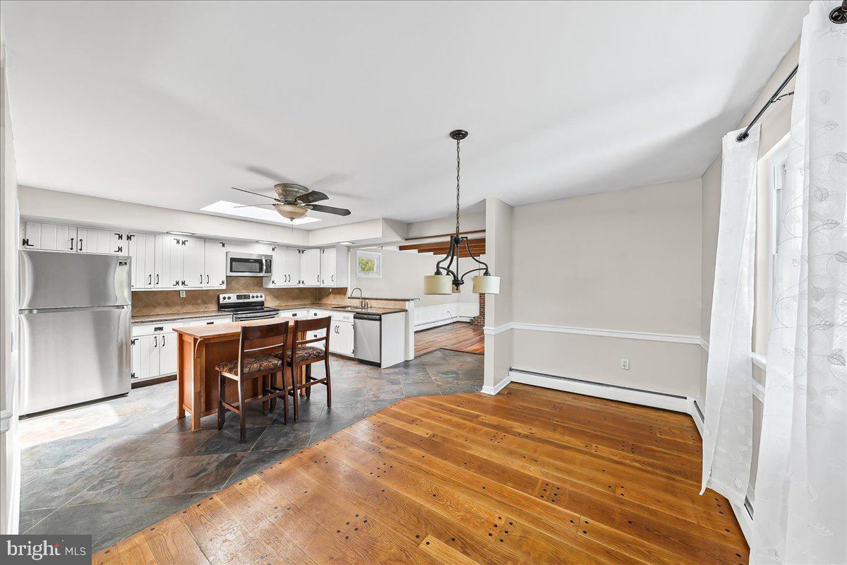 225 Chestnut St Property Photo 9