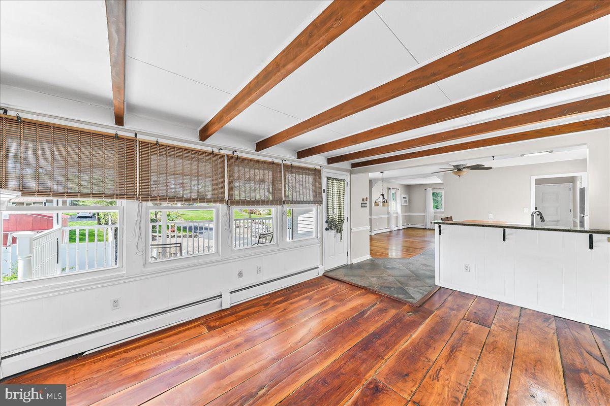 225 Chestnut St Property Photo 16