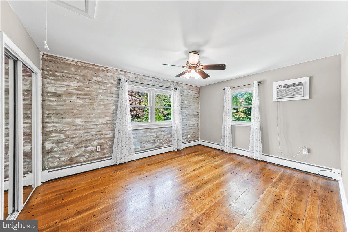 225 Chestnut St Property Photo 21