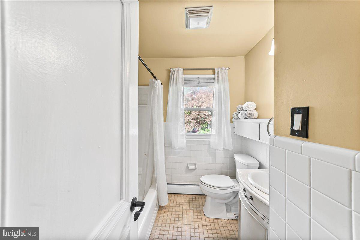 225 Chestnut St Property Photo 28