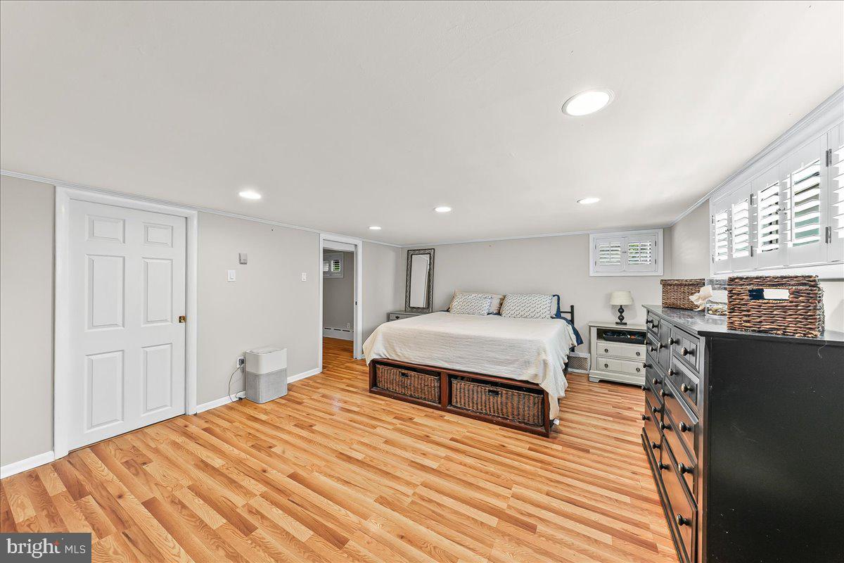 225 Chestnut St Property Photo 32