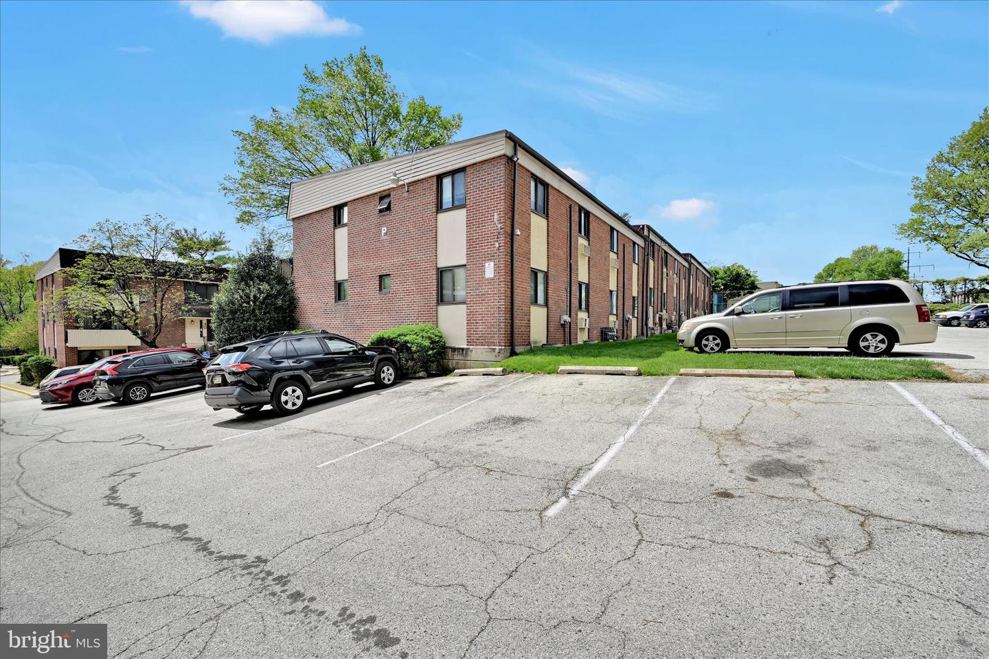 100 E Glenolden Ave #p12 Property Photo 1