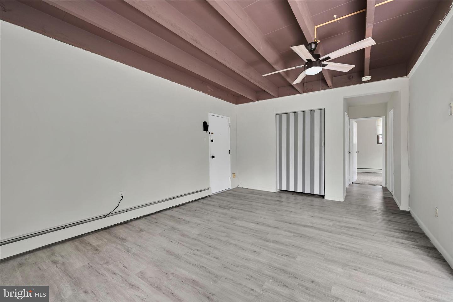 100 E Glenolden Ave #p12 Property Photo 5