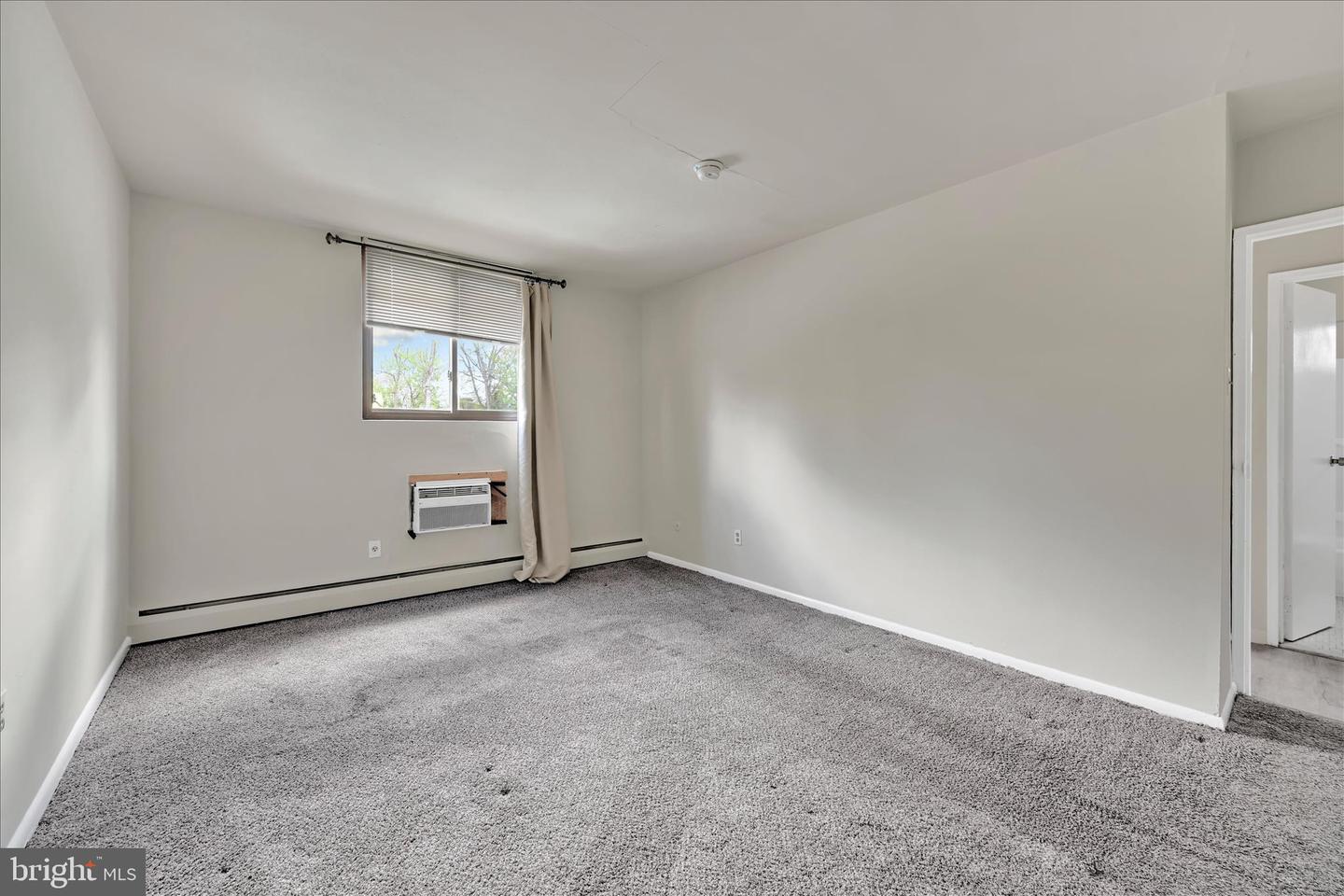 100 E Glenolden Ave #p12 Property Photo 13