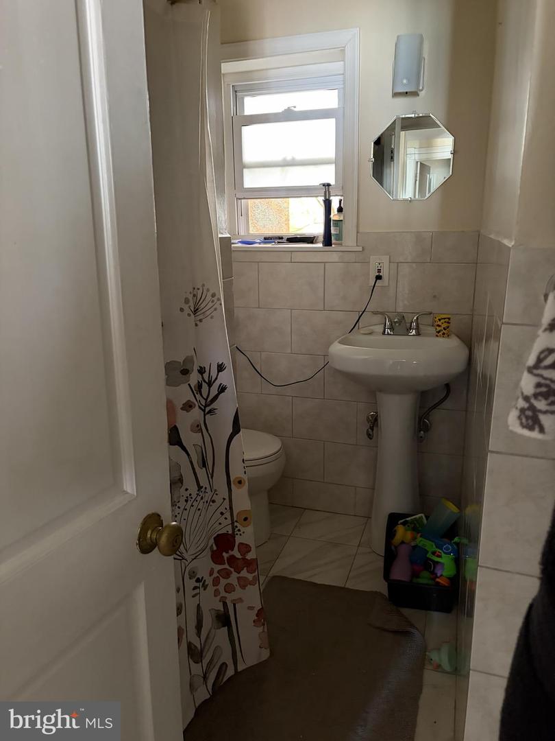8 Runnemede Ave Property Photo 10