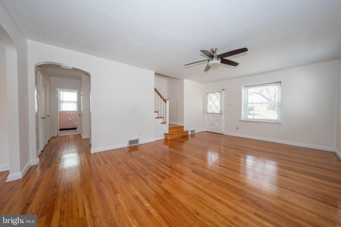 1305 Center Rd Property Photo 7