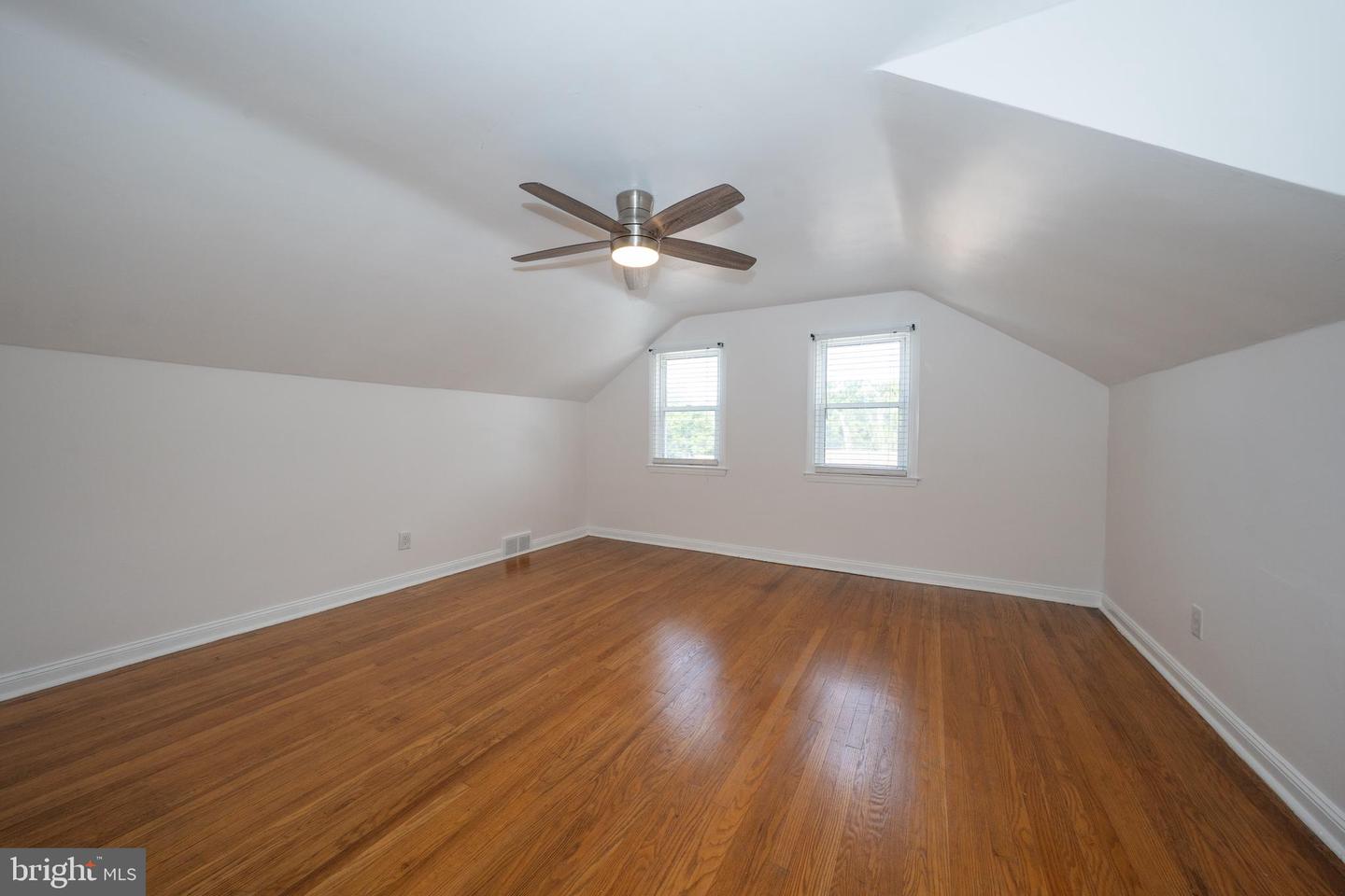 1305 Center Rd Property Photo 24
