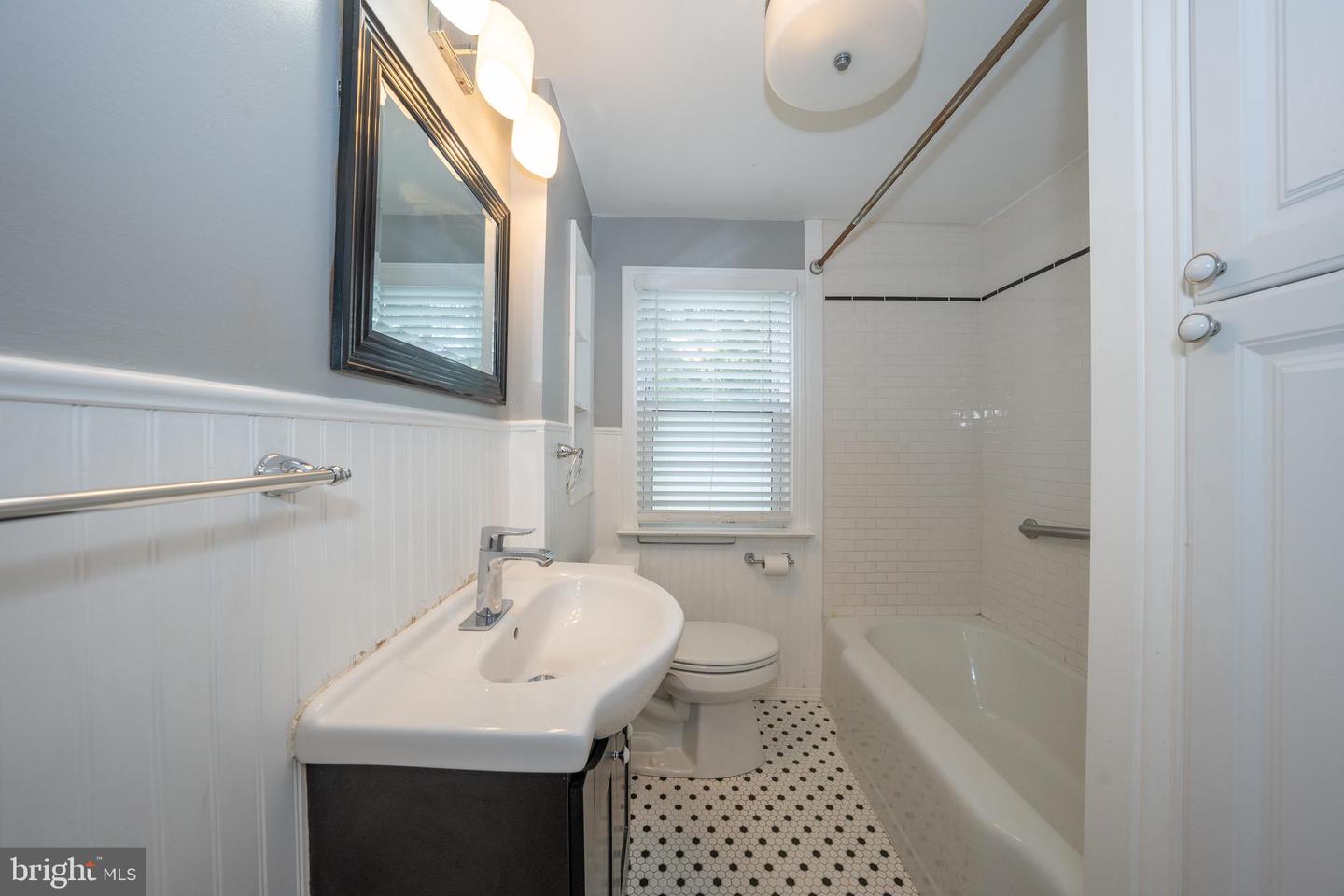 1305 Center Rd Property Photo 25