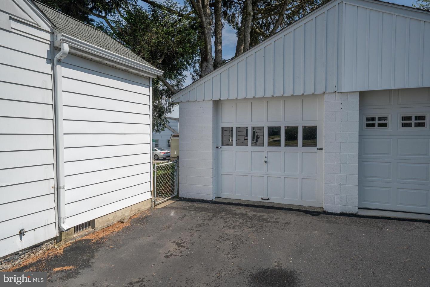 1305 Center Rd Property Photo 33
